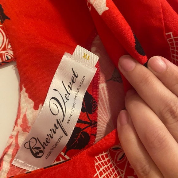 Cherry Velvet size 1X - Picture 2 of 4